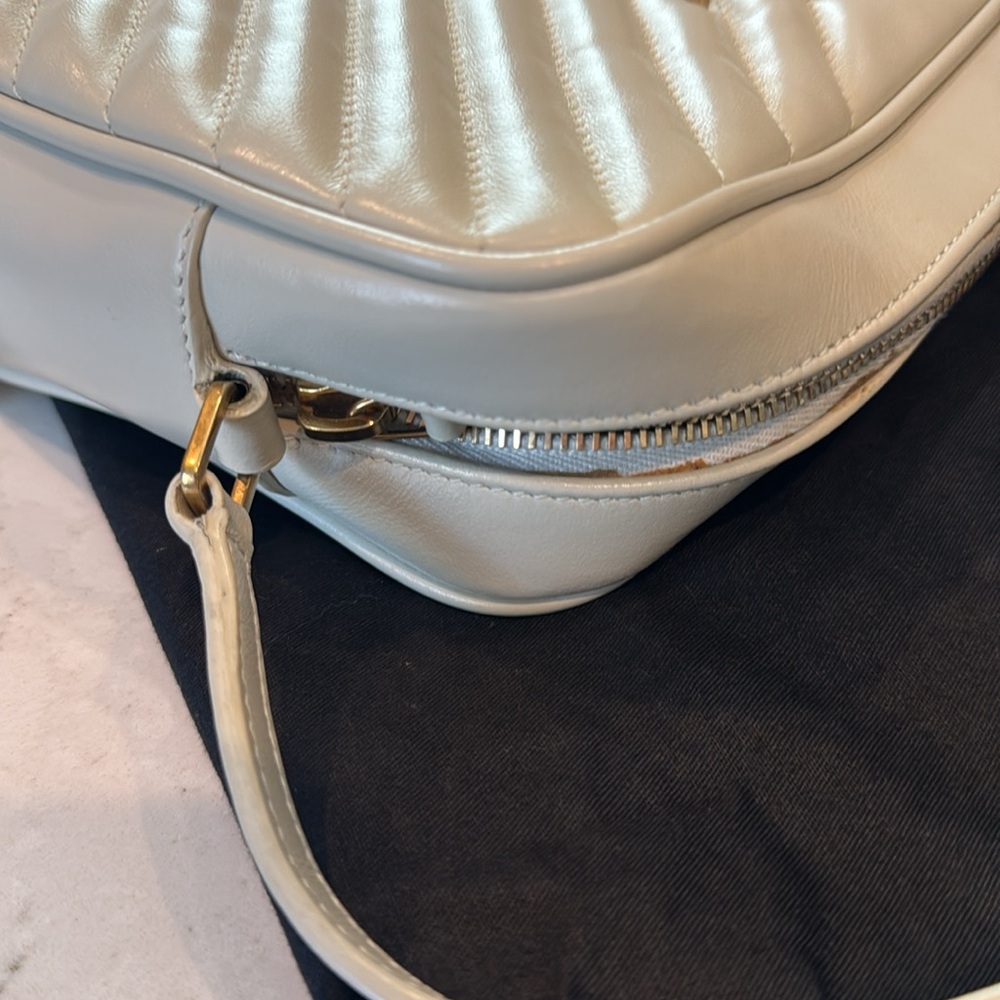 YSL classic leather camera bag in the color bone. - Picture 12 of 15